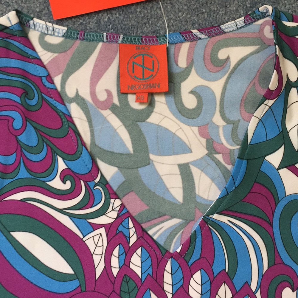 Tracy Negoshian Swirly petals orchid dress 🎊 - Picture 7 of 8